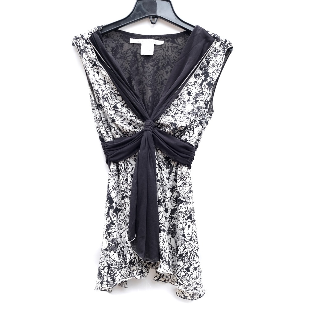 Max Studio B&W Floral Plunge Neck Flowy Cap Sleeve Stretchy Blouse Pretty Top S
